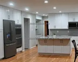 угловая кухня с островом Рио